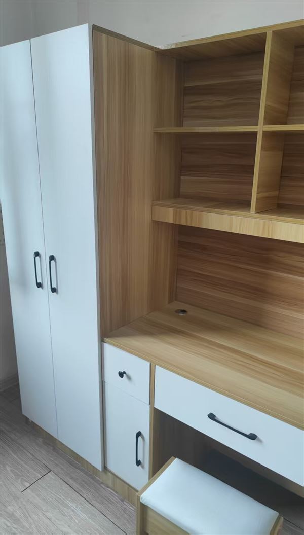 出租华林御景A区步梯四楼南北通透两居室设施齐全